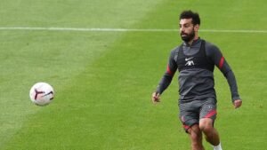 عرض سعودي جديد لإغراء محمد صلاح بالانتقال إلى دوري المحترفين