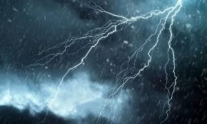 الأرصاد تُحذر: أمطار رعدية وزخات برد تضرب هذه المناطق اليوم